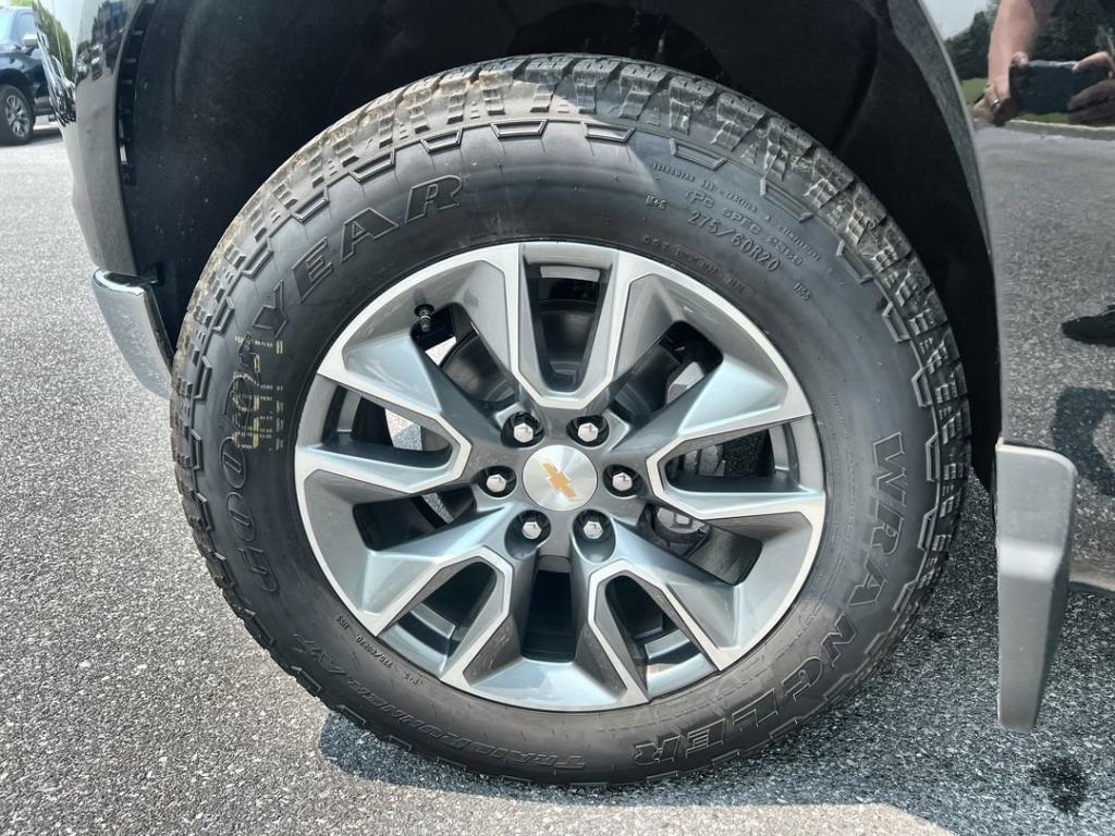 new 2025 Chevrolet Silverado 1500 car, priced at $50,995