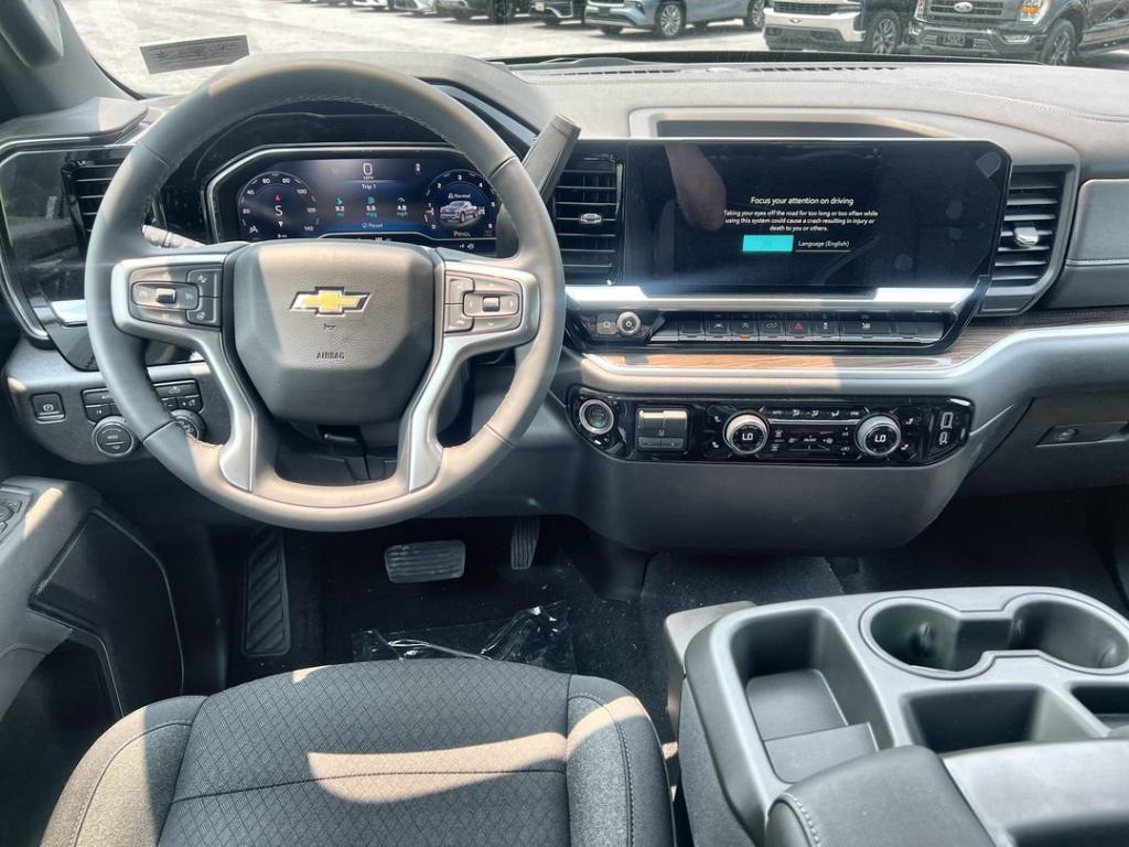 new 2025 Chevrolet Silverado 1500 car, priced at $50,995