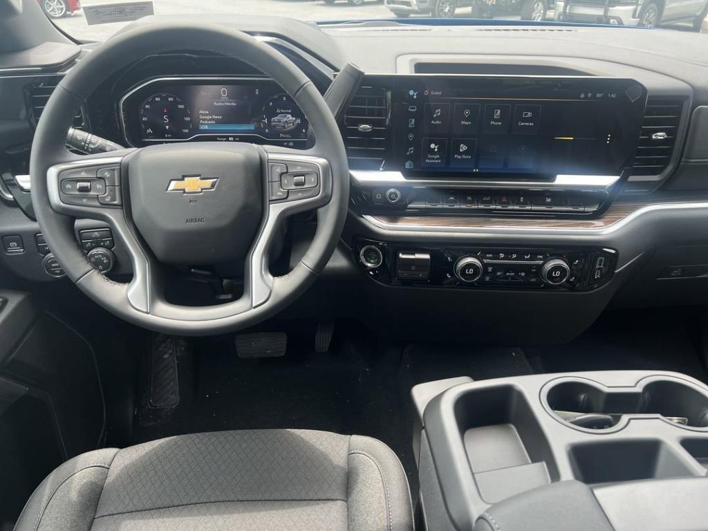 new 2025 Chevrolet Silverado 1500 car, priced at $51,390