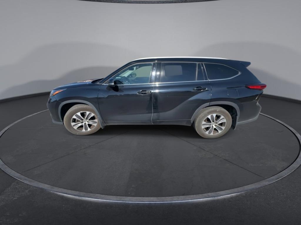 used 2022 Toyota Highlander car, priced at $23,000