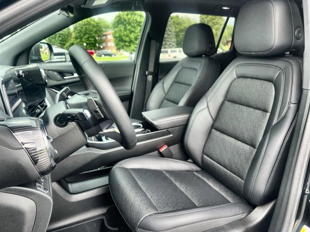 new 2026 Chevrolet Equinox car, priced at $36,970