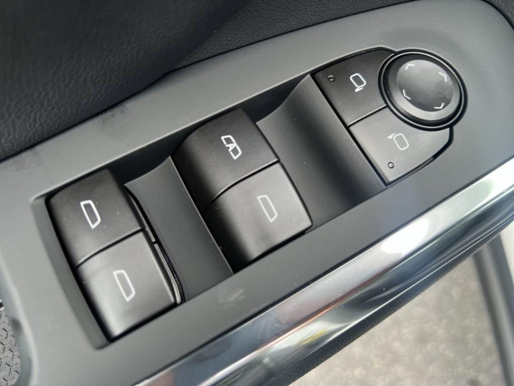 new 2026 Chevrolet Traverse car, priced at $48,205