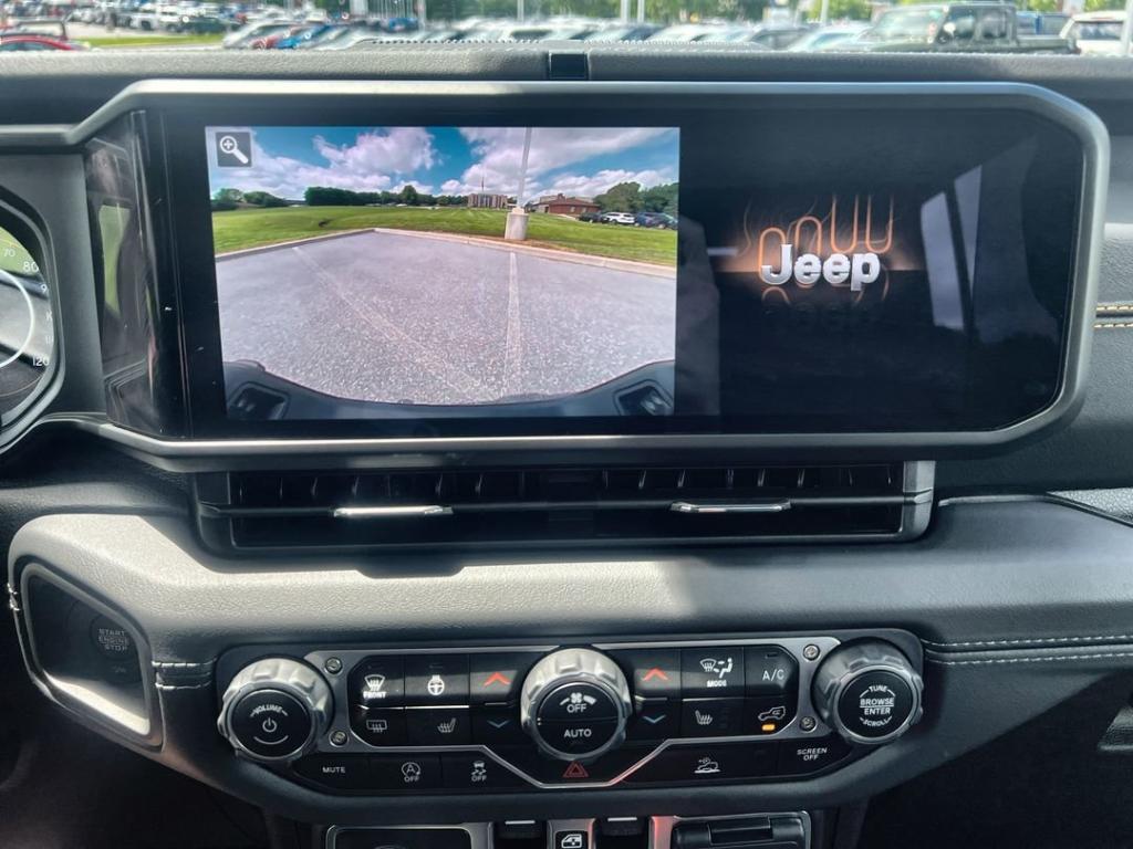 used 2025 Jeep Gladiator car, priced at $43,900