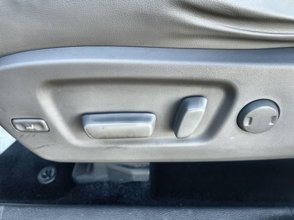 used 2019 Toyota Highlander car, priced at $25,200