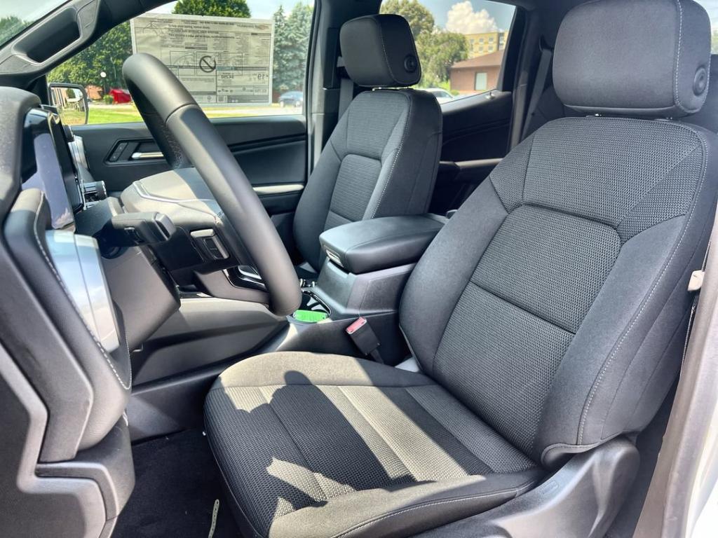 new 2025 Chevrolet Colorado car, priced at $39,600