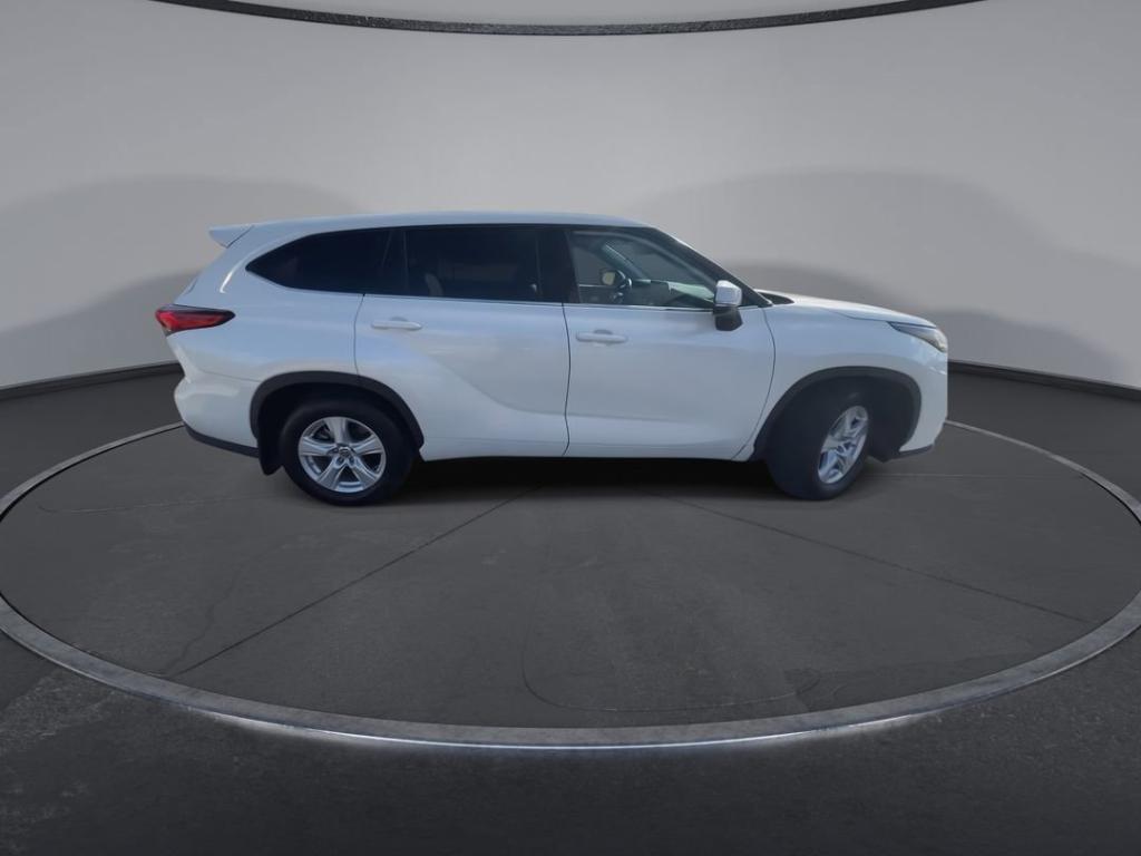 used 2020 Toyota Highlander car, priced at $28,900