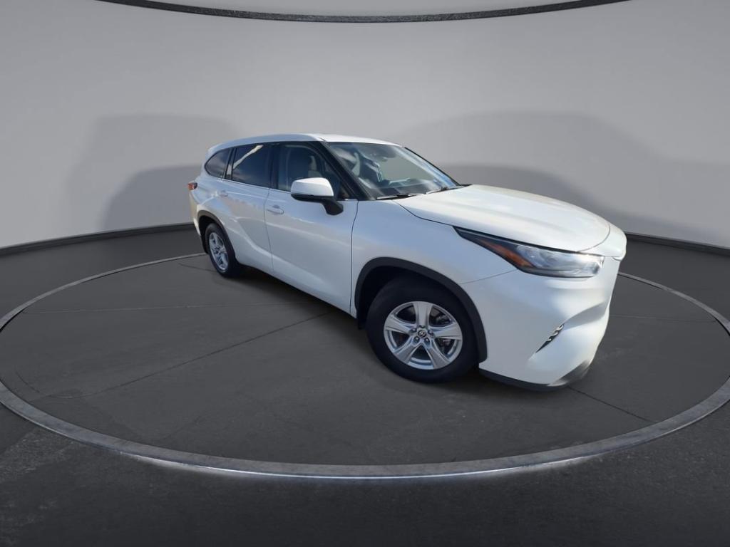 used 2020 Toyota Highlander car, priced at $28,900