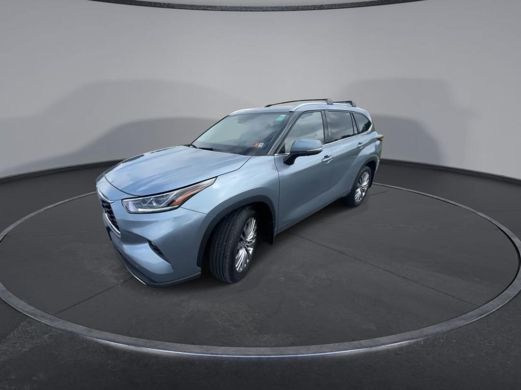 used 2022 Toyota Highlander car, priced at $46,400
