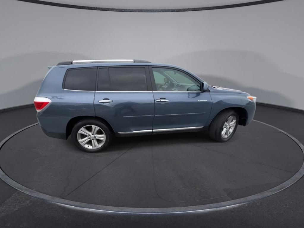 used 2012 Toyota Highlander car, priced at $9,000