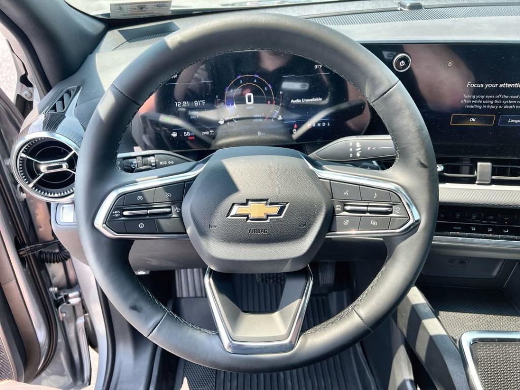 new 2026 Chevrolet Equinox car, priced at $30,330