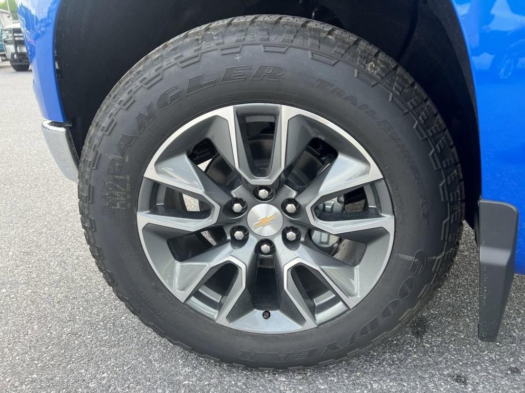 new 2025 Chevrolet Silverado 1500 car, priced at $51,390
