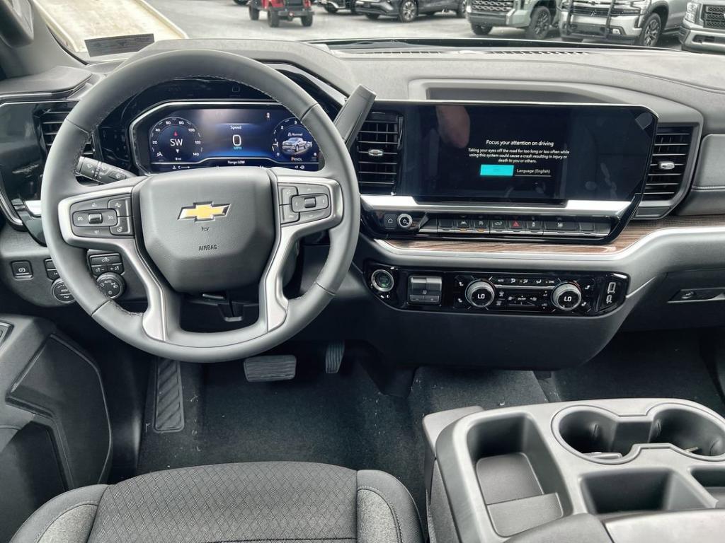new 2025 Chevrolet Silverado 1500 car, priced at $50,995