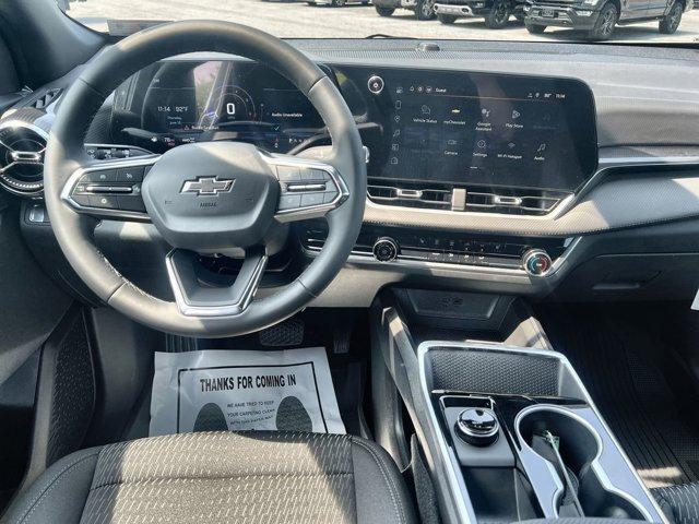 new 2026 Chevrolet Equinox car, priced at $33,290