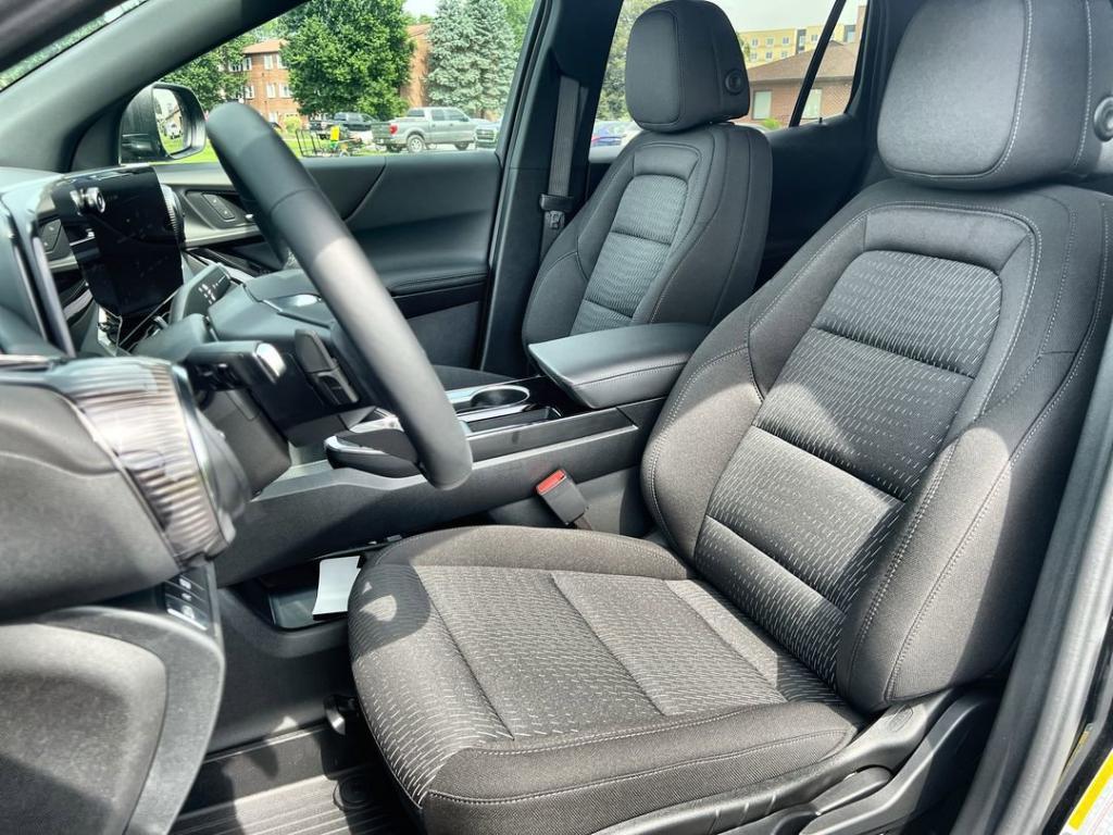 new 2026 Chevrolet Equinox car, priced at $26,300