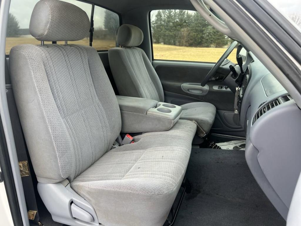 used 2002 Toyota Tundra car, priced at $5,500