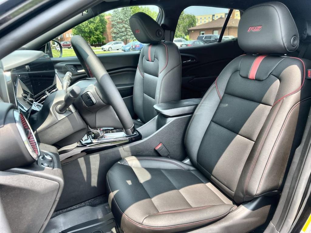 new 2025 Chevrolet Trax car, priced at $27,975