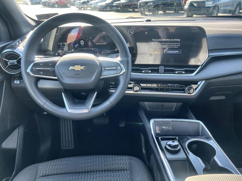 new 2026 Chevrolet Equinox car, priced at $32,300