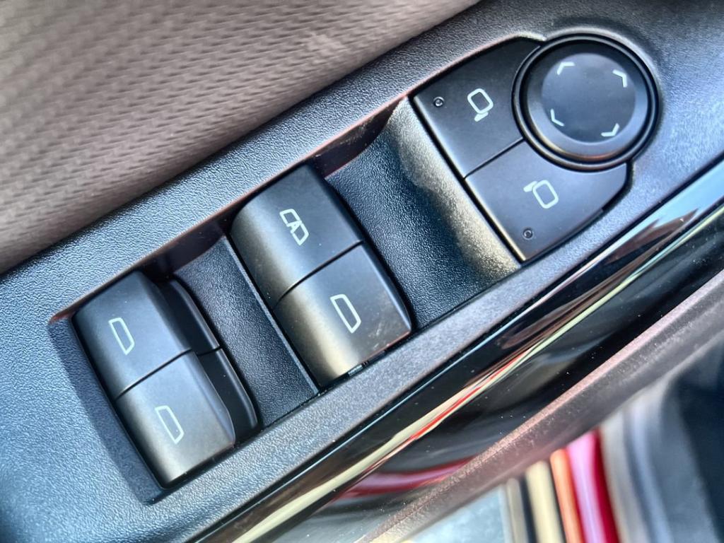 new 2026 Chevrolet Equinox car, priced at $32,300