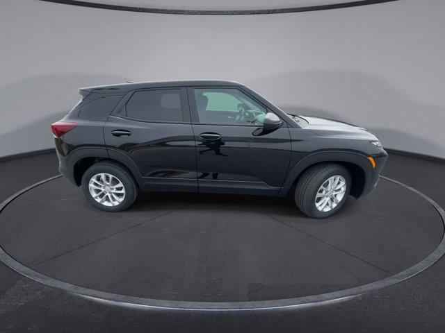 new 2025 Chevrolet TrailBlazer car, priced at $27,075