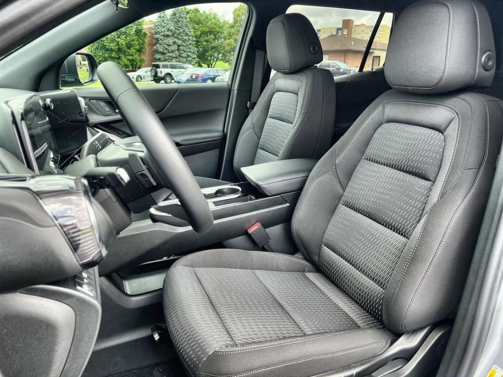new 2026 Chevrolet Equinox car, priced at $30,490