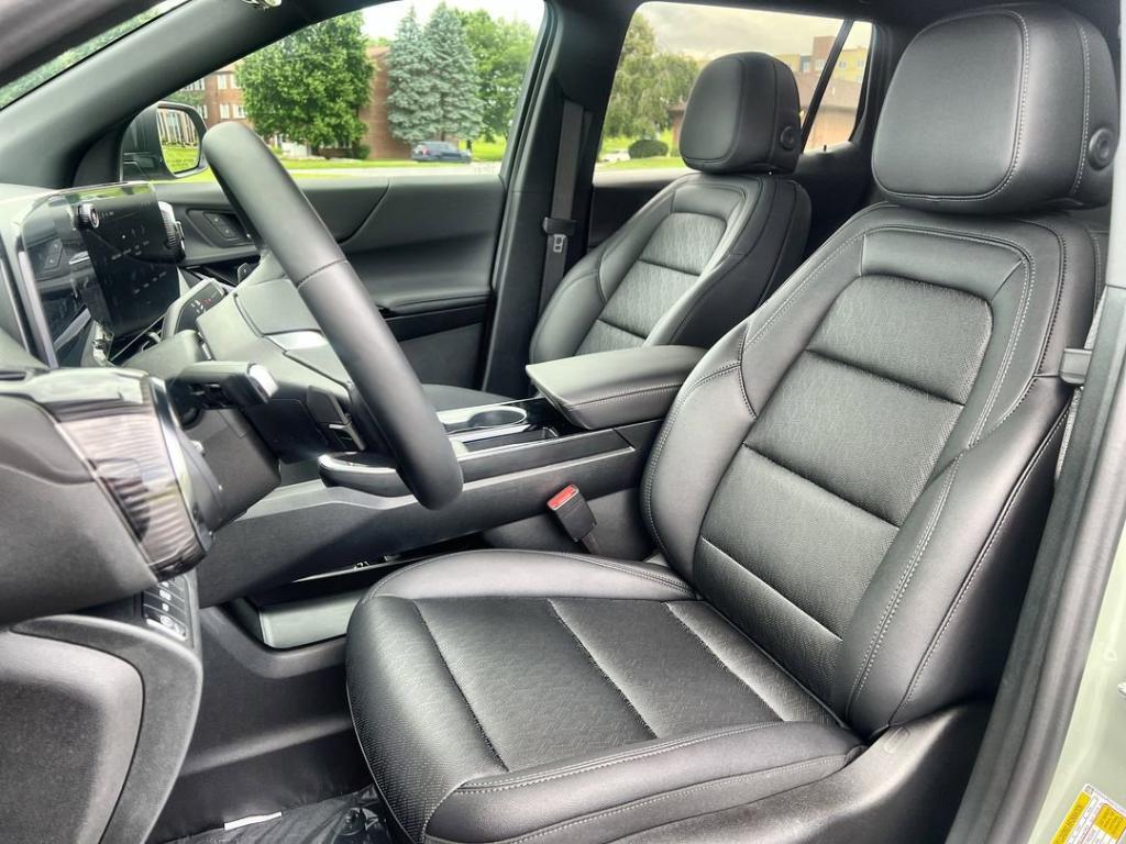 new 2026 Chevrolet Equinox car, priced at $35,485