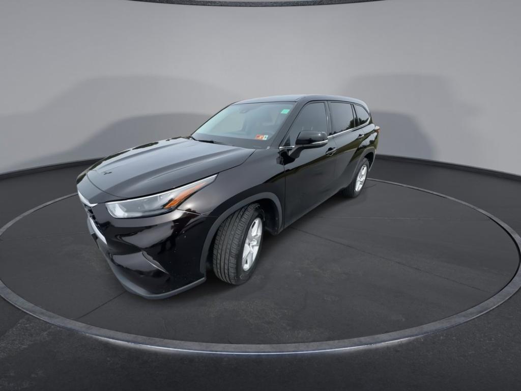 used 2022 Toyota Highlander car, priced at $29,900