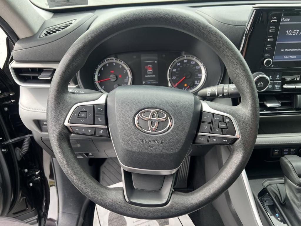 used 2022 Toyota Highlander car, priced at $29,900