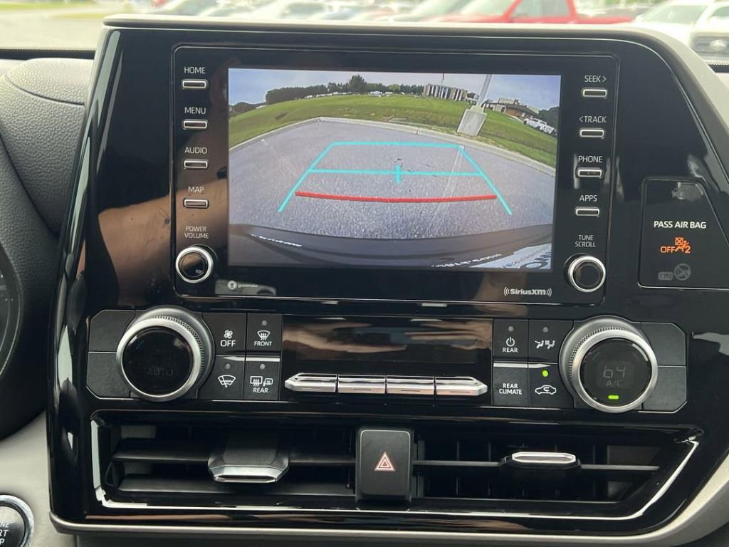 used 2022 Toyota Highlander car, priced at $29,900