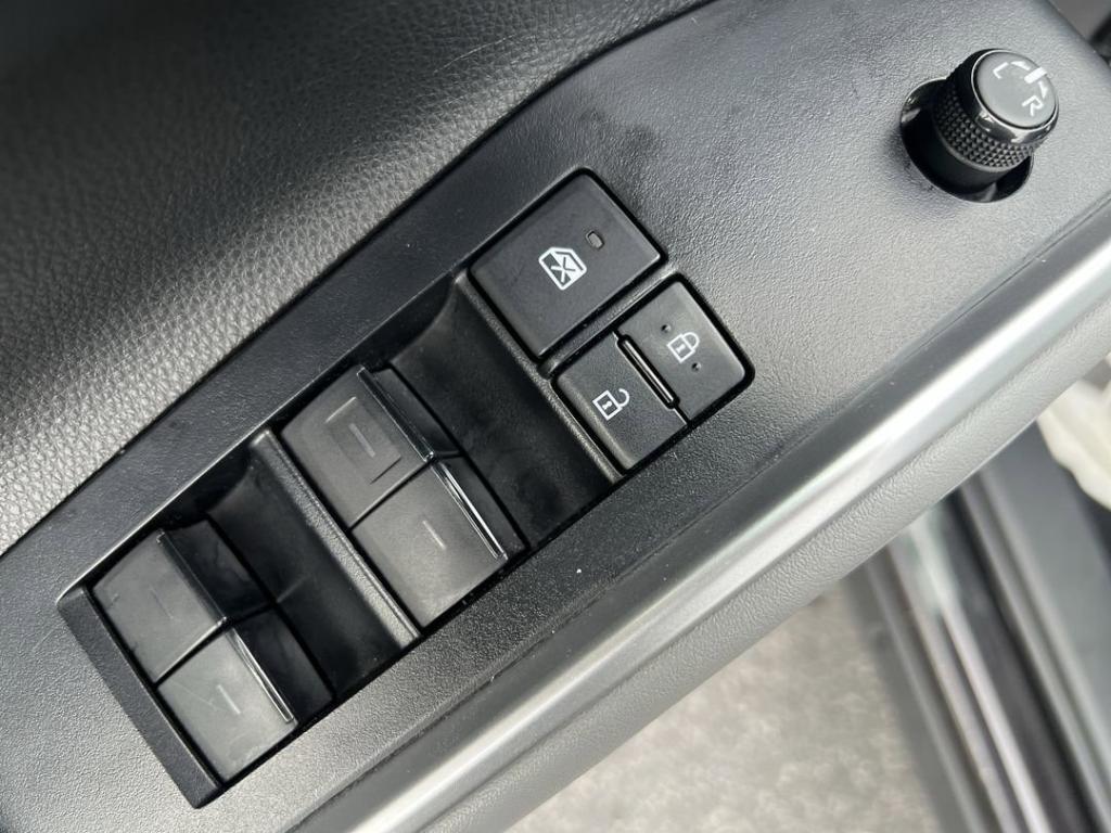 used 2022 Toyota Highlander car, priced at $29,900