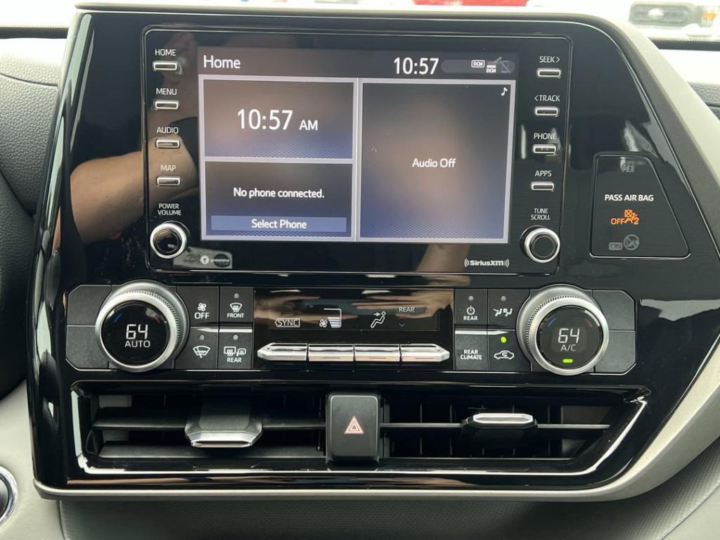 used 2022 Toyota Highlander car, priced at $29,900