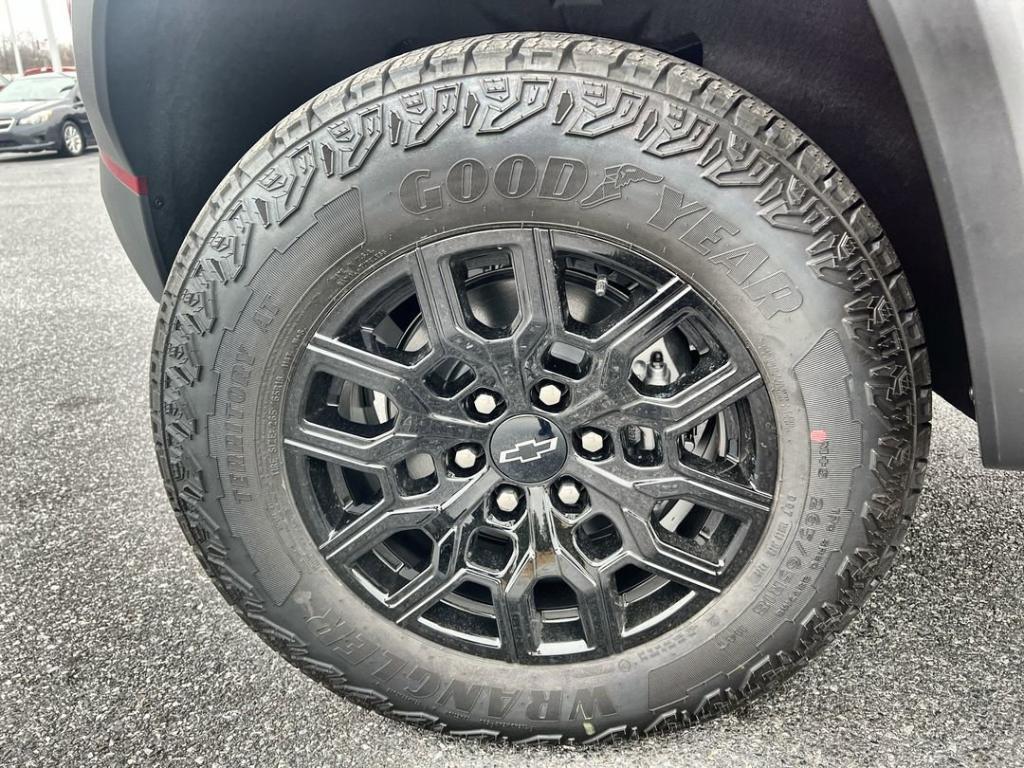 new 2026 Chevrolet Colorado car, priced at $45,445