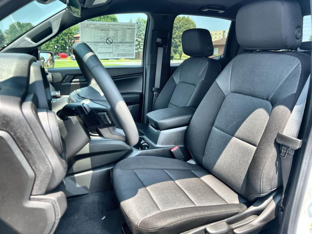 new 2025 Chevrolet Colorado car, priced at $33,205