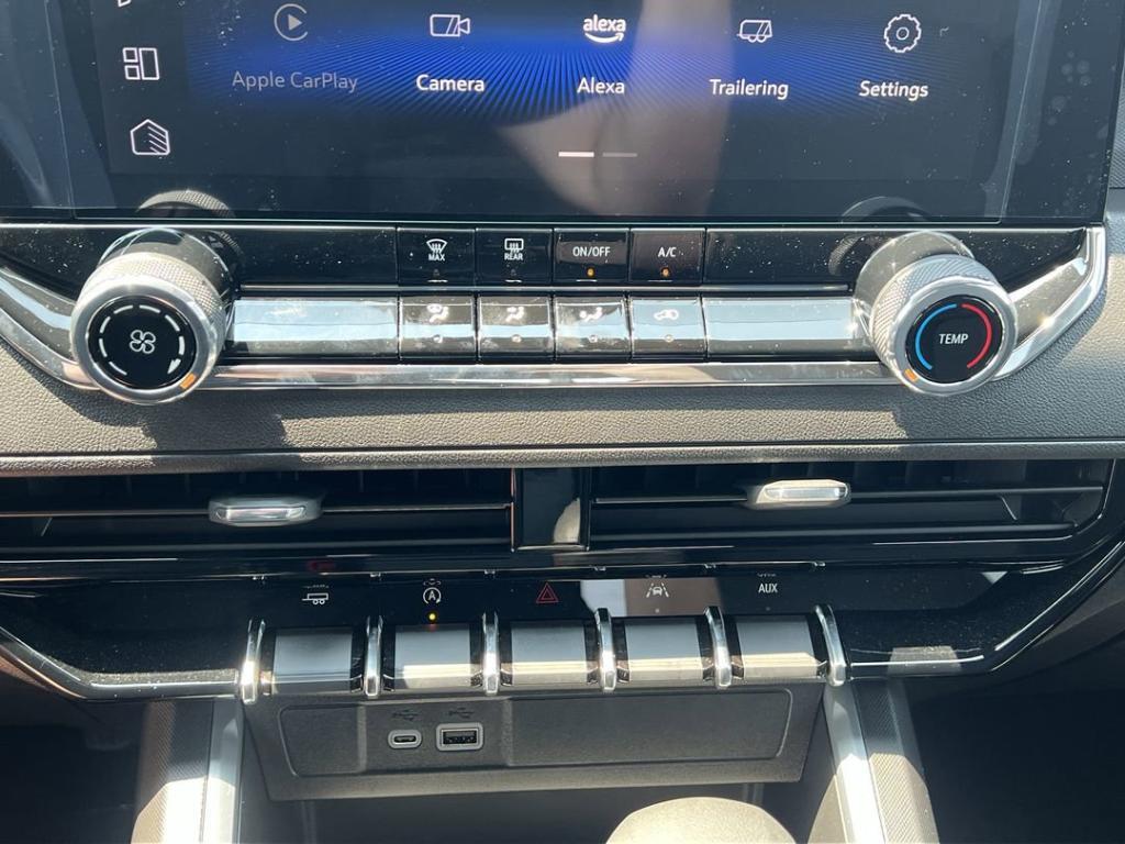 new 2025 Chevrolet Colorado car, priced at $33,205