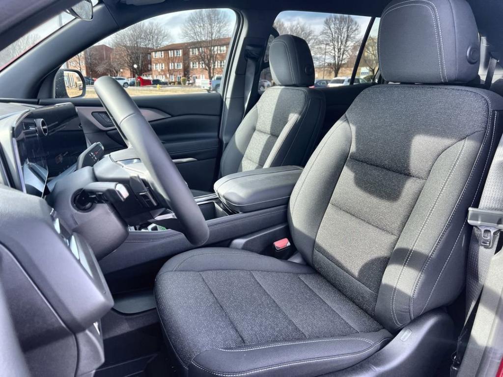 new 2025 Chevrolet Traverse car, priced at $45,480