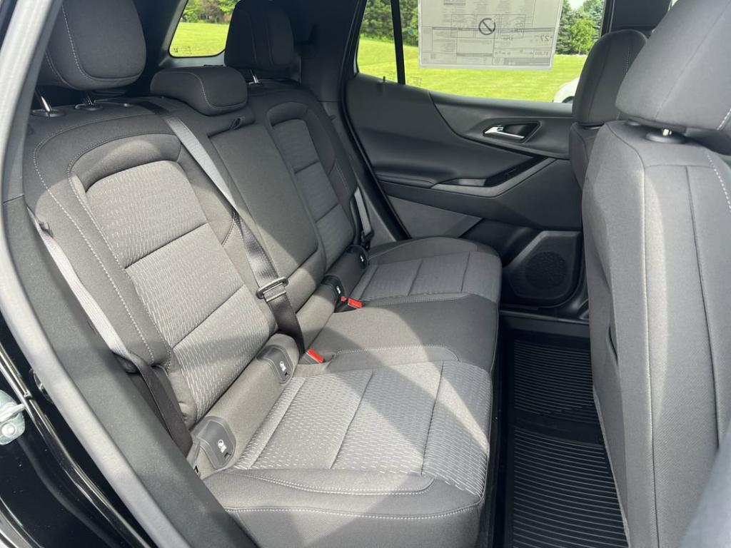 new 2026 Chevrolet Equinox car, priced at $28,285