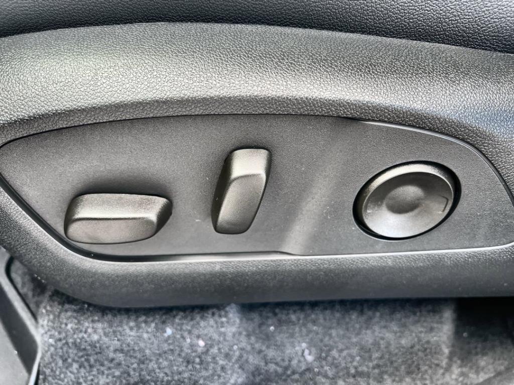 new 2026 Chevrolet Traverse car, priced at $52,600