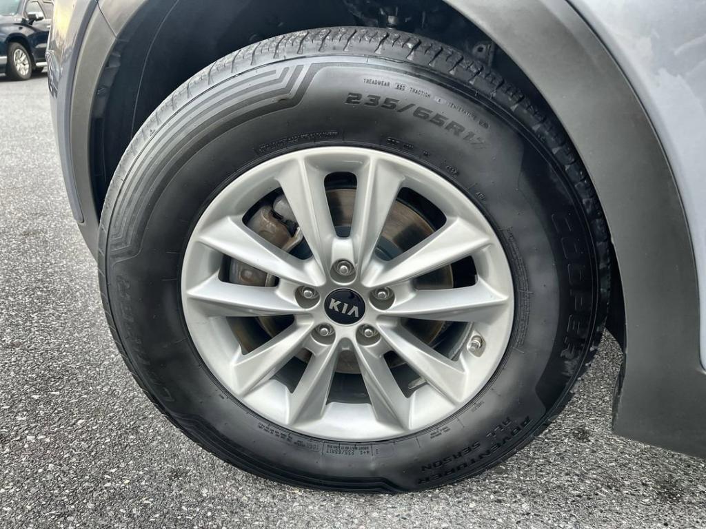 used 2020 Kia Sorento car, priced at $14,200