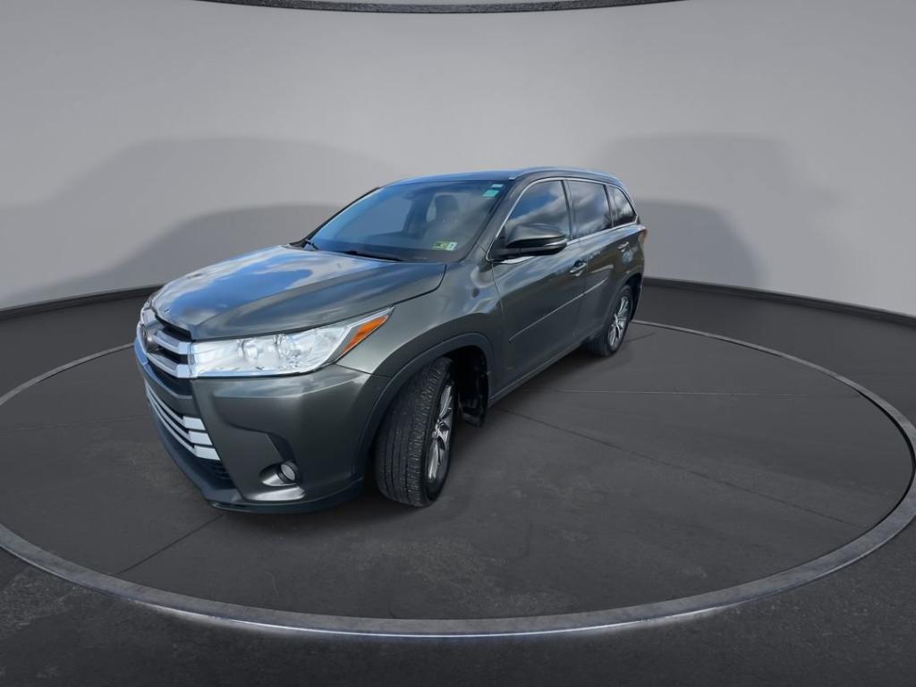 used 2018 Toyota Highlander car, priced at $17,500