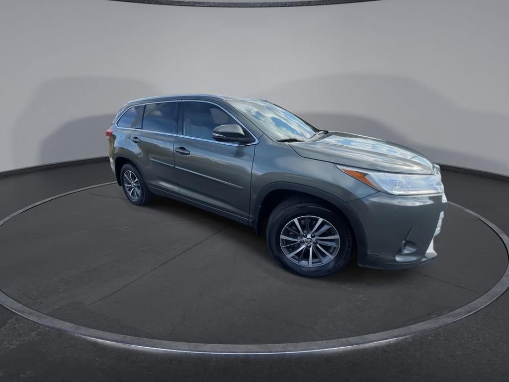 used 2018 Toyota Highlander car, priced at $17,500