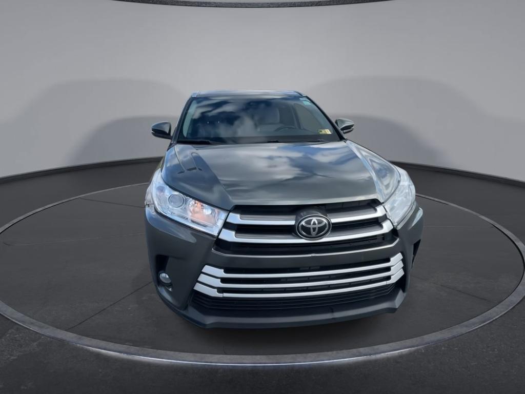 used 2018 Toyota Highlander car, priced at $17,500