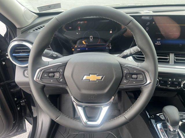 new 2025 Chevrolet Trax car, priced at $24,270