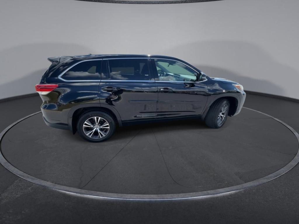 used 2017 Toyota Highlander car, priced at $16,700