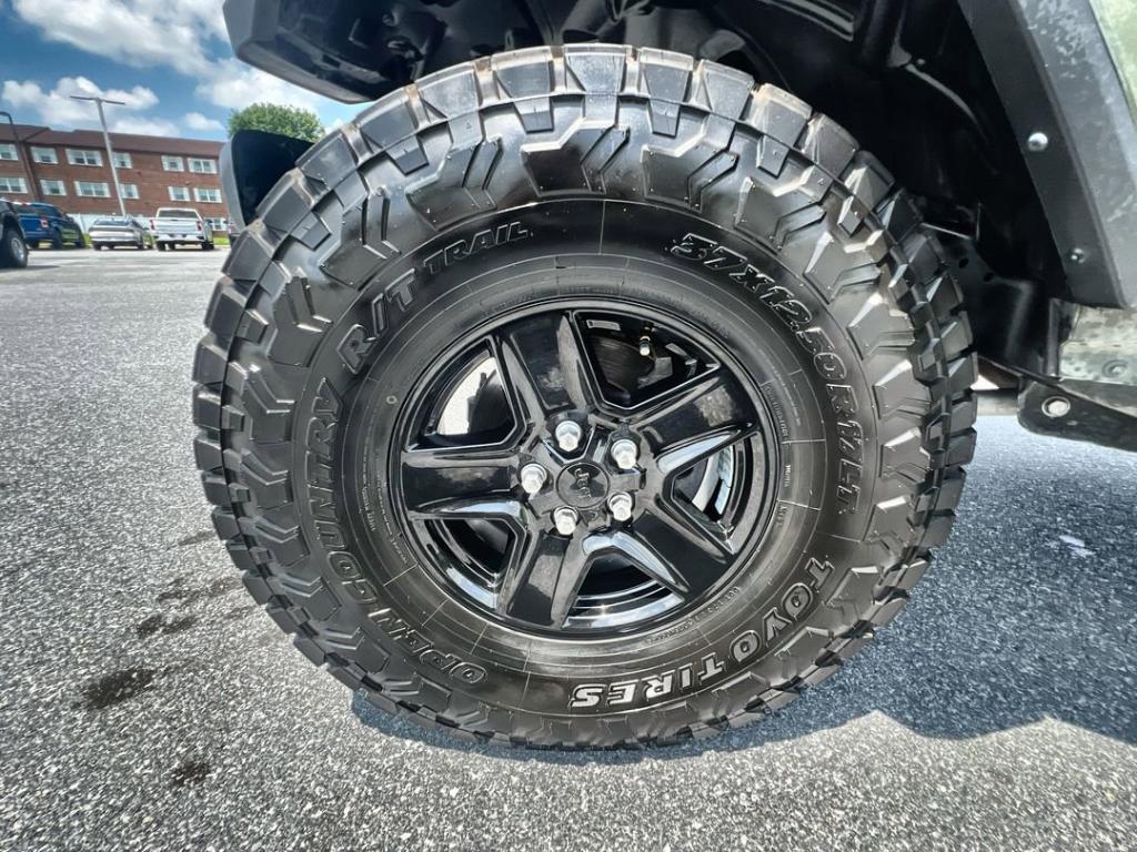 used 2021 Jeep Gladiator car, priced at $32,900
