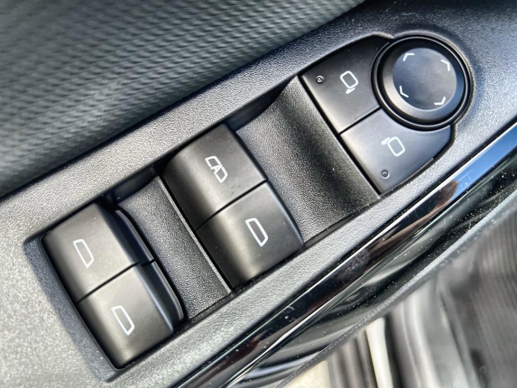 new 2026 Chevrolet Equinox car, priced at $33,795