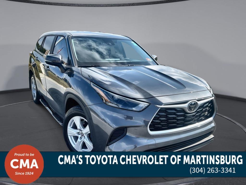 used 2023 Toyota Highlander car, priced at $34,900