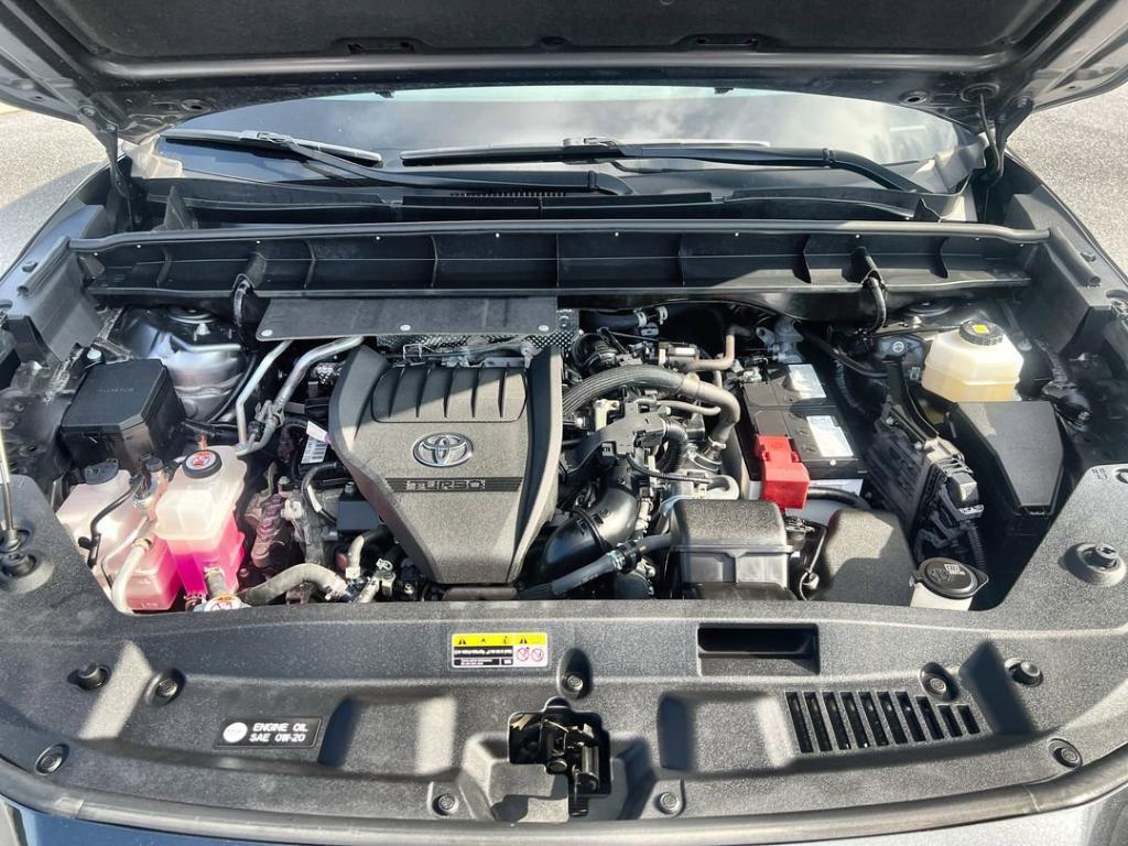 used 2023 Toyota Highlander car, priced at $34,900