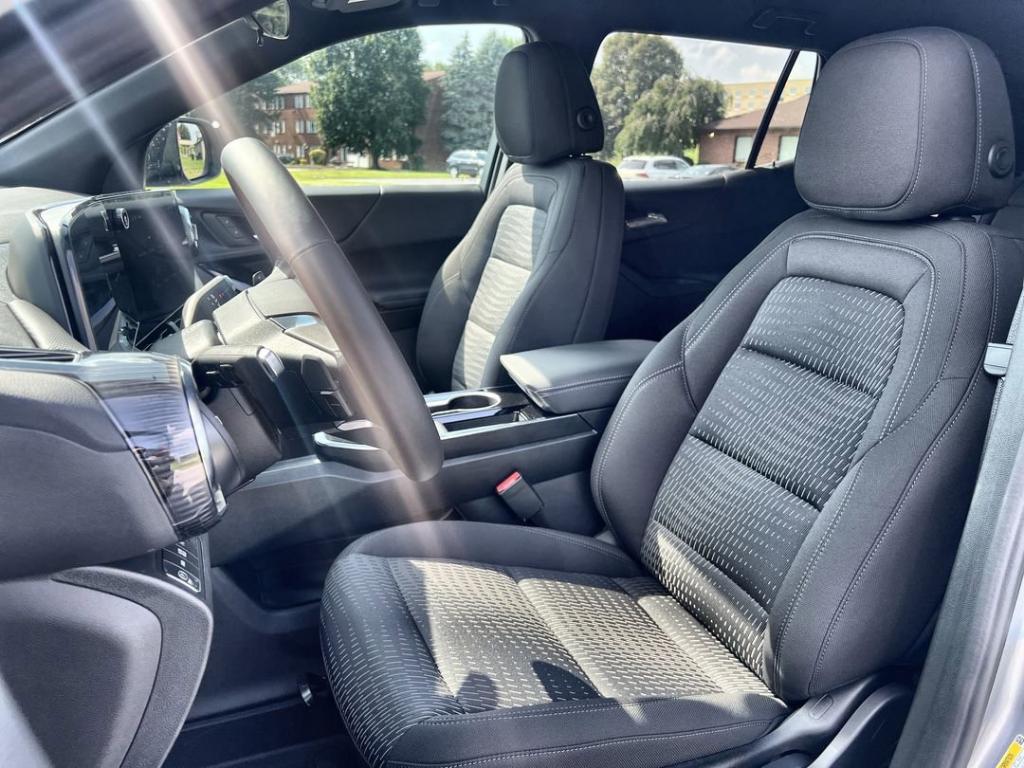 new 2026 Chevrolet Equinox car, priced at $30,755