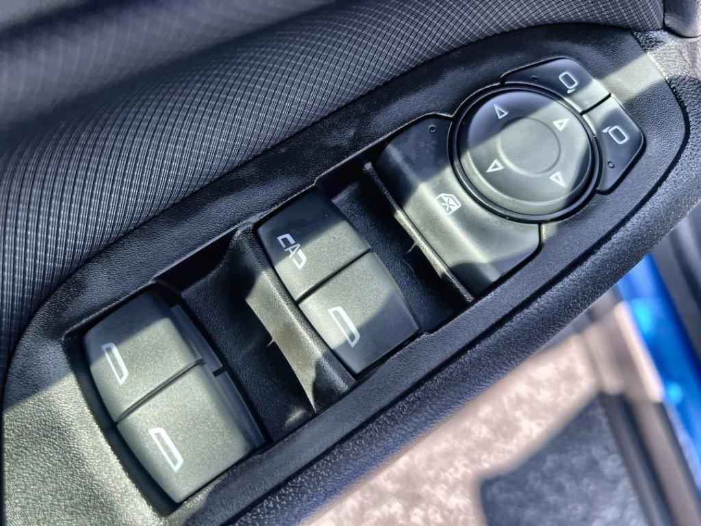 used 2024 Chevrolet Equinox car, priced at $27,800