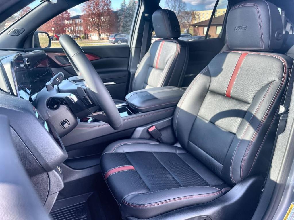 new 2026 Chevrolet Traverse car, priced at $59,260