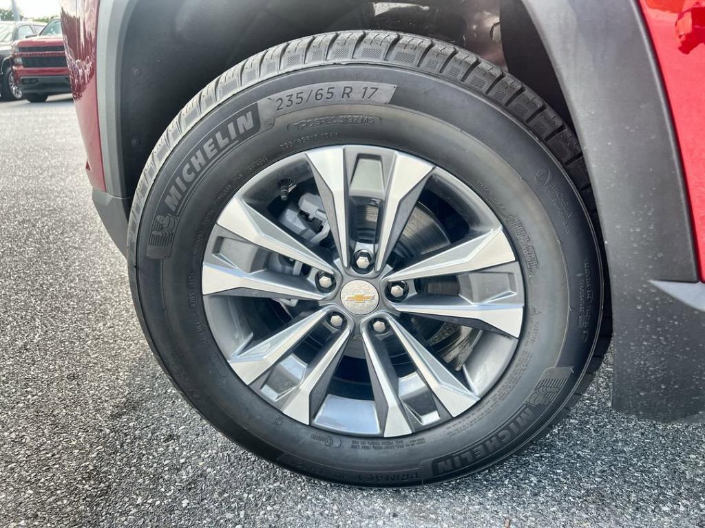 new 2026 Chevrolet Equinox car, priced at $30,825